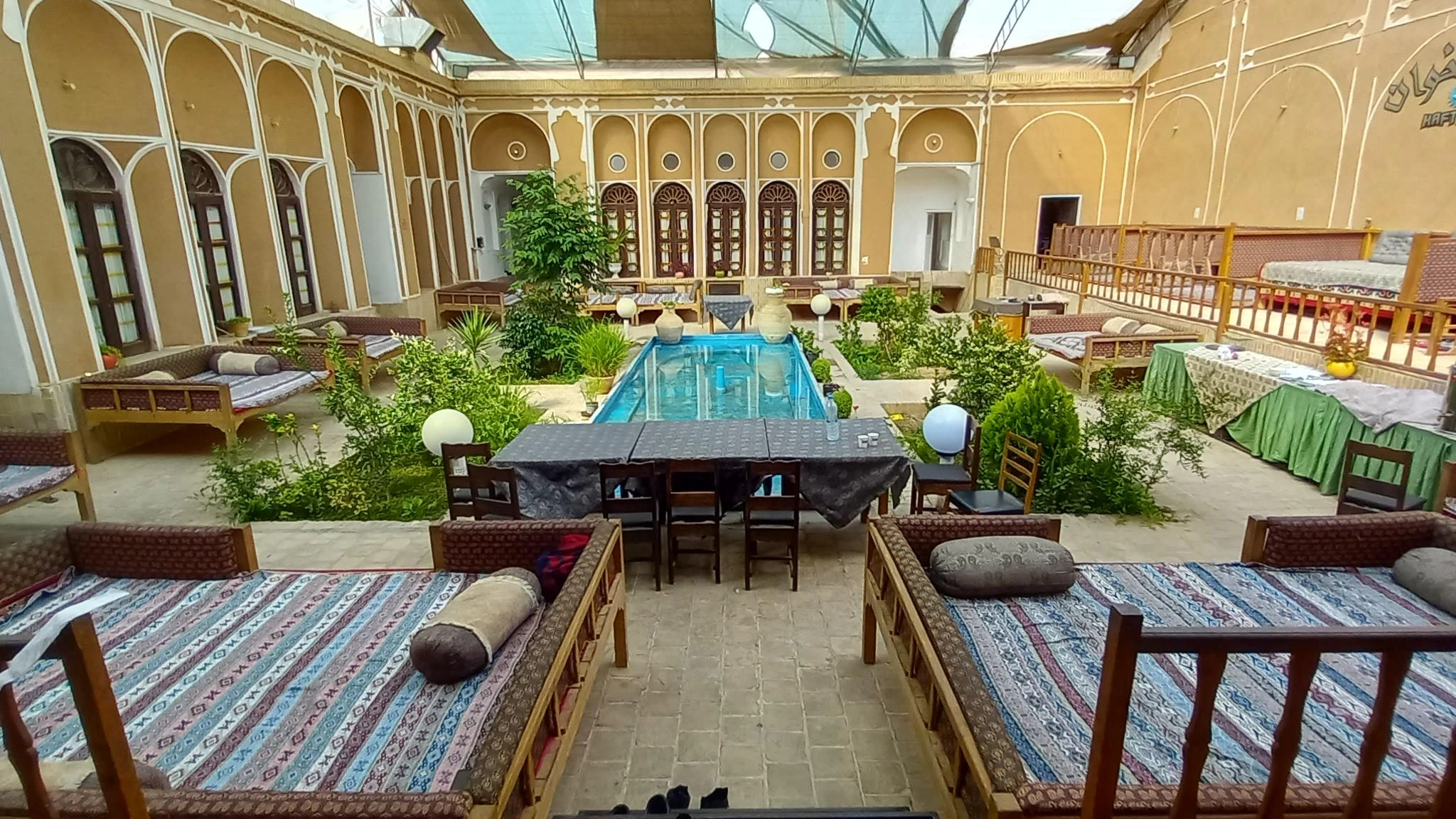 بهترین رستوران یزد پناهنده