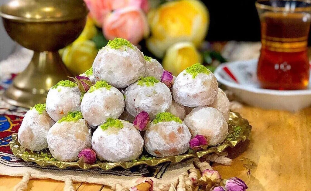 شیرینی عروس کویر یزد از بهترین ها