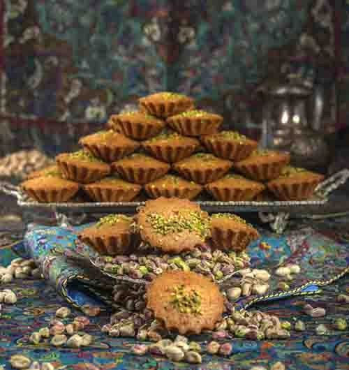 شیرینی حاج خلیفه رهبر یزد یکی از بهترین شیرینی فروشی های سنتی یزد 