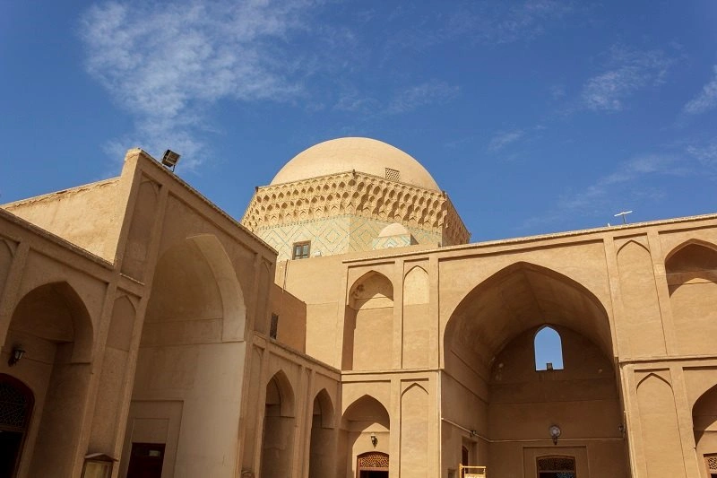 مدرسه ضیائیه یا زندان اسکندر