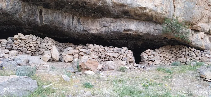 دره ادرشک مهریز از معروف ترین کوه یزد