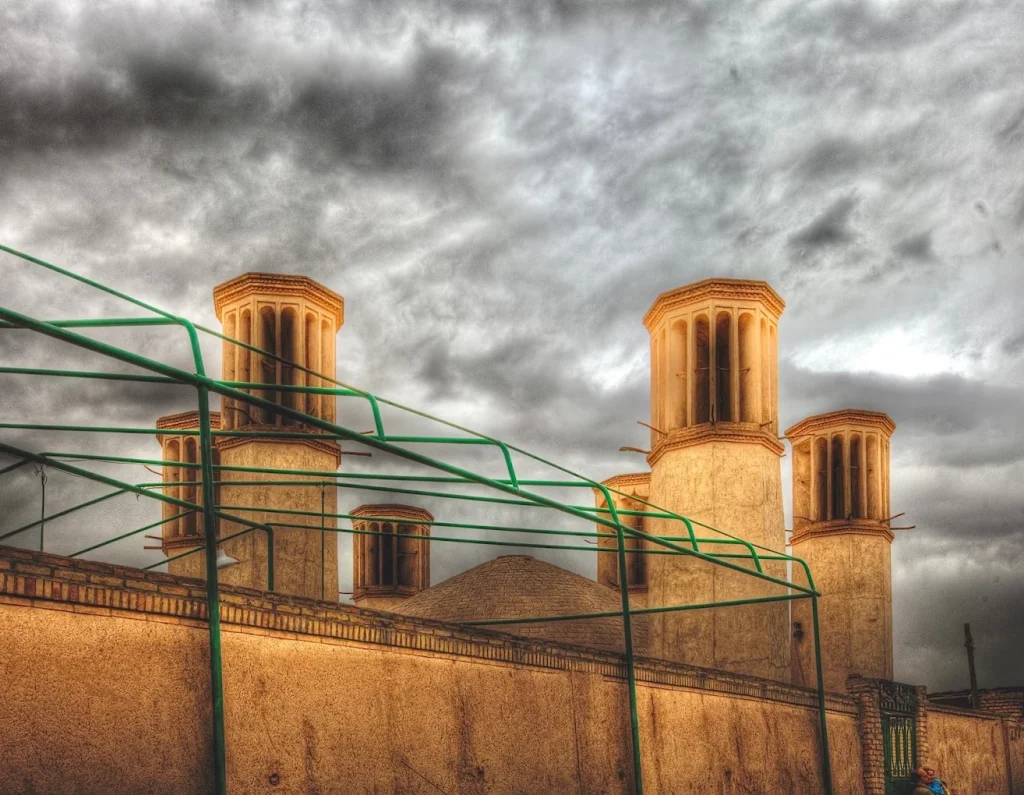 آب انبار شش بادگیر یزد