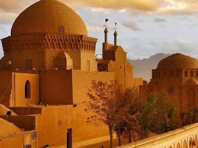جاذبههای دیدنی نزدیک زندان اسکندر یزد؛ سفری کوتاه اما پرخاطره
