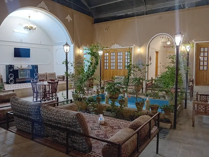 اقامتگاه یزدان با معماری سنتی یزد