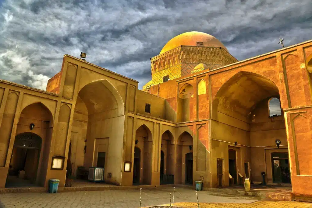 مدرسه ضیائیه یا زندان اسکندر یزد بهترین جاذبه تاریخی یزد