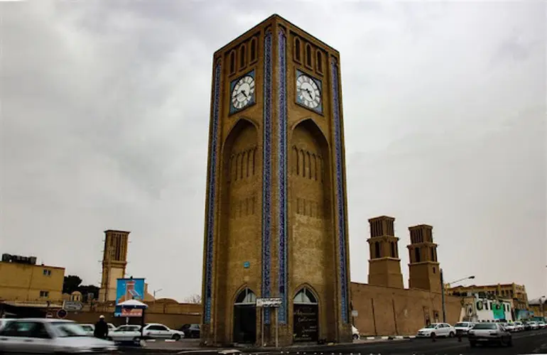 برج و میدان ساعت یزد